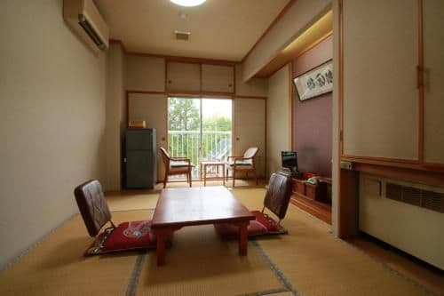 Japanese-Style Room with Shared Toilet