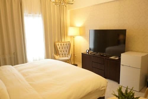 Deluxe King Room