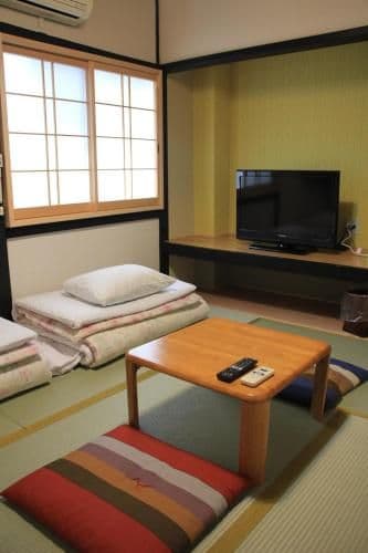 Japanese-Style Twin Room with Shared Bathroom