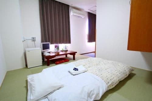 Japanese-Style Room - Main Building - Smoking