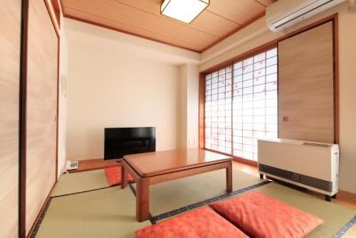 Japanese-Style Room