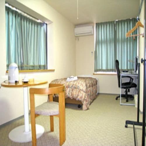 Single Room with Shared Bathroom - Smoking