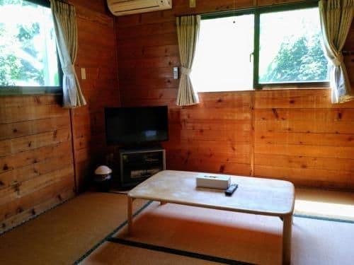 Cottage (6 Adults)