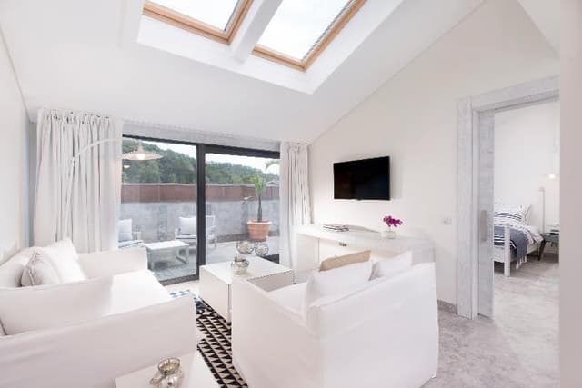 SUITE WITH TERRACE