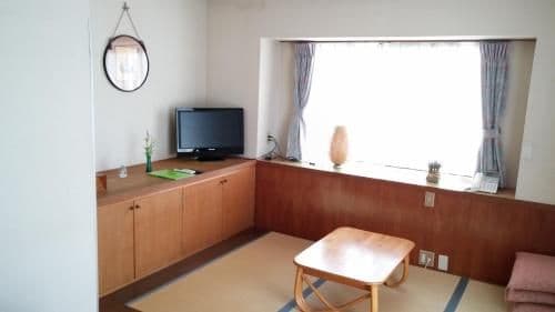 Quadruple Room with Shared Bathroom