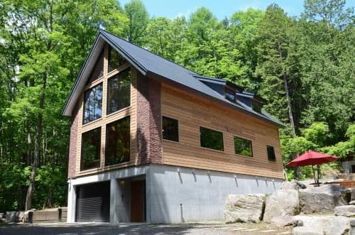 Phoenix One - Four Bedroom Chalet (10 Adults)