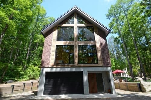 Phoenix One - Four Bedroom Chalet (10 Adults)