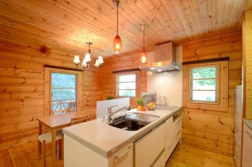 Maki Cottage - Three Bedroom (8 Adults)