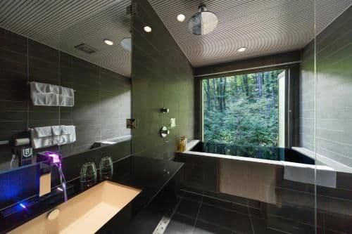 Phoenix One - Four Bedroom Chalet (10 Adults)
