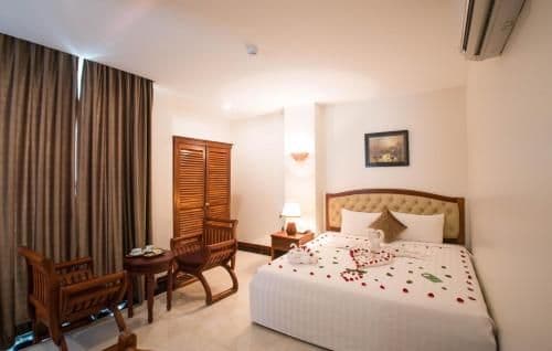 3 Rooms - Group Bookings