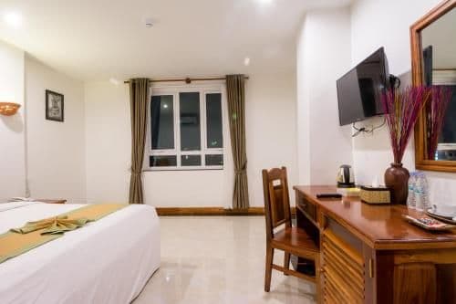 3 Rooms - Group Bookings