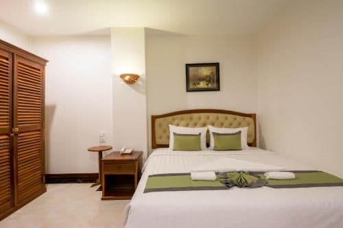 3 Rooms - Group Bookings