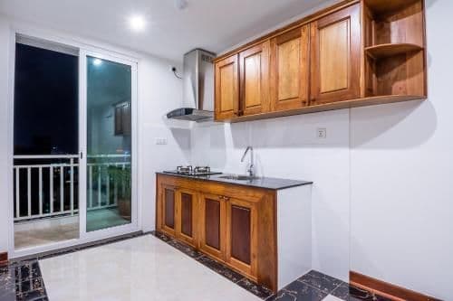 One-Bedroom Apartment with Balcony