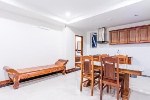 One-Bedroom Apartment with Balcony