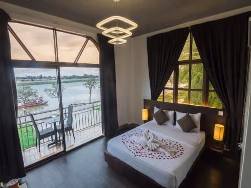 Deluxe Double River View