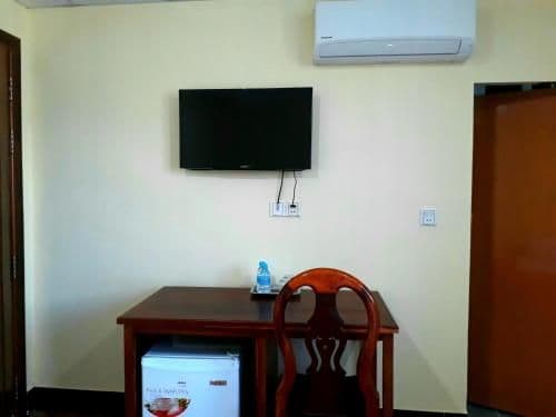 Twin Room with Air-Conditioning