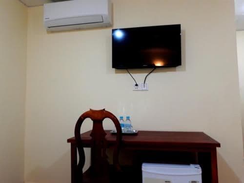 Twin Room with Air-Conditioning