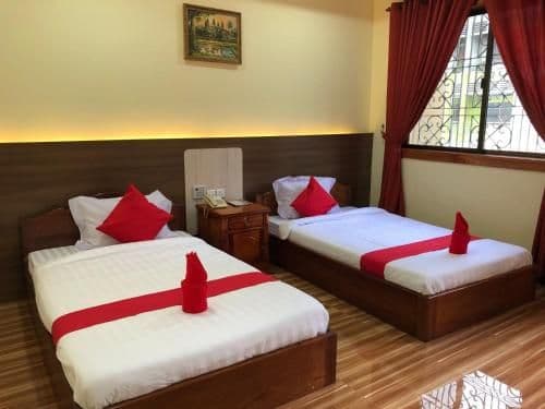 Twin Room with Air-Conditioning