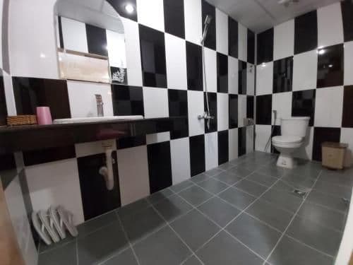 Twin Room with Air-Conditioning