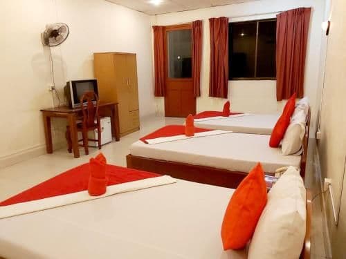 Triple Room with Air-Conditioning