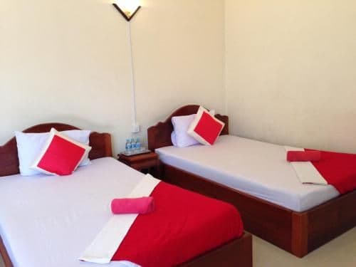 Twin Room with Air-Conditioning