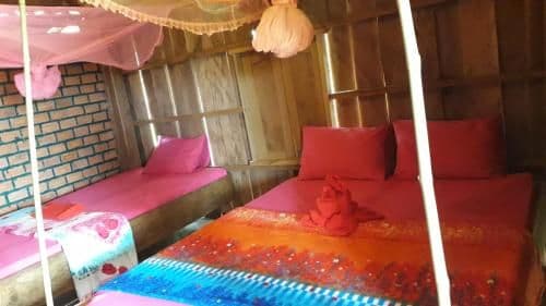 Standard Twin Room with Mountain View