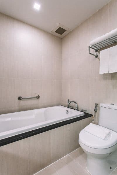 SUITE ONE BEDROOM