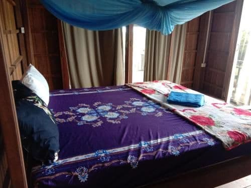 Standard Double Room with Shared Bathroom