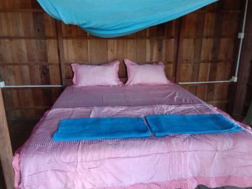 Standard Double Room with Shared Bathroom