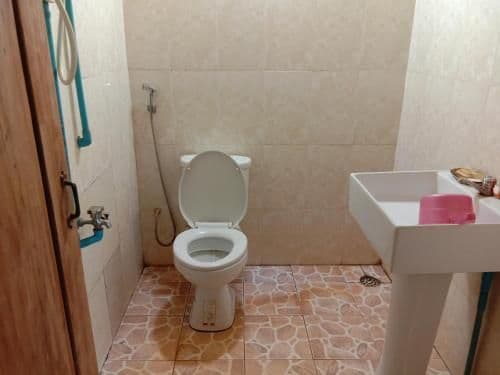 Standard Double Room with Shared Bathroom