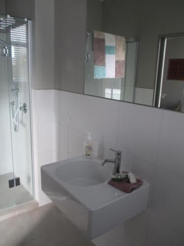Deluxe Queen Suite