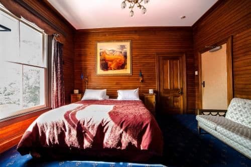 Queen Room with Spa Bath
