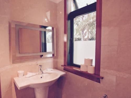 King Room with Spa Bath