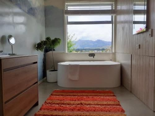 Deluxe Double Room (2 Adults + 1 Child)