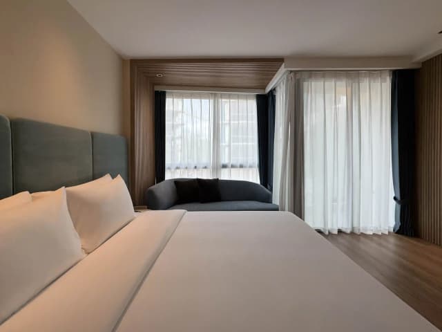 Standard King Room