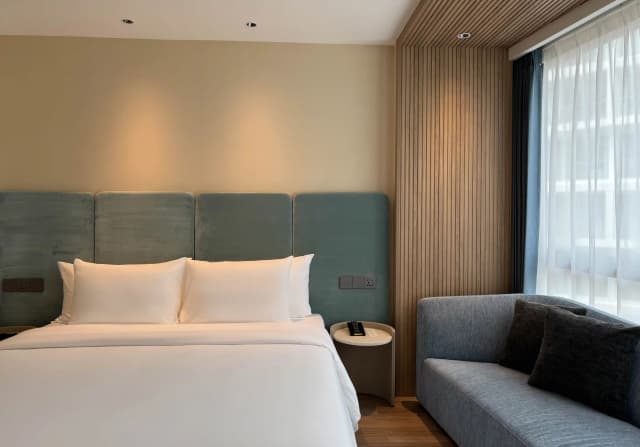 Standard King Room