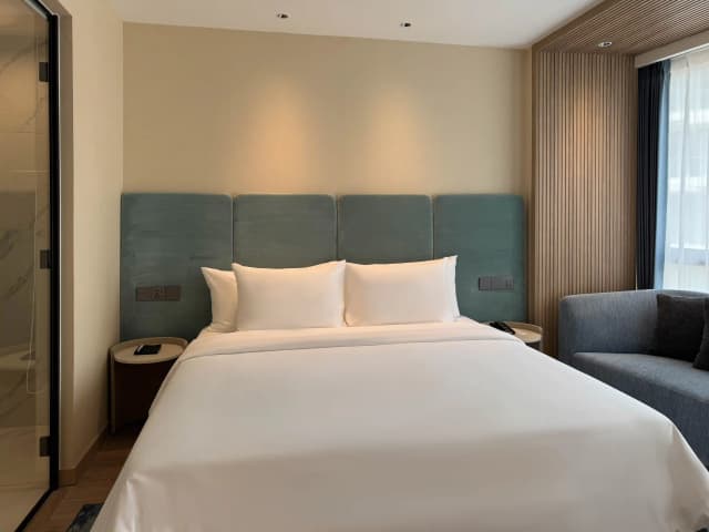 Junior Suite King Room