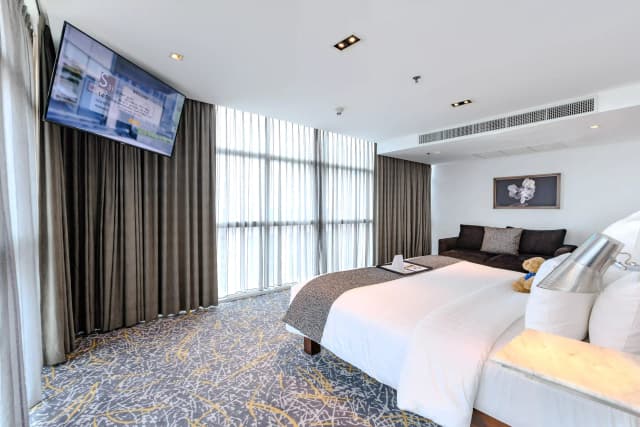 Junior Single Room