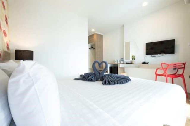 Studio King Bed