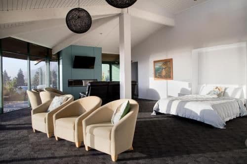 Three-Bedroom Cottage - RataView