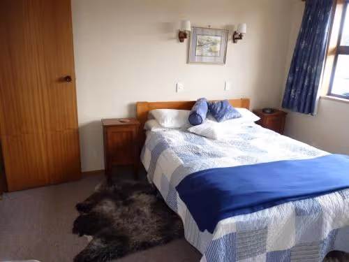Deluxe Queen Suite