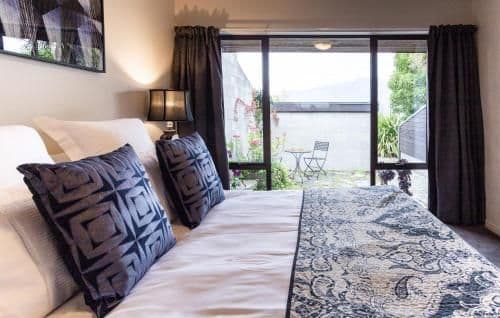 Deluxe Two-Bedroom Townhouse with Lake View