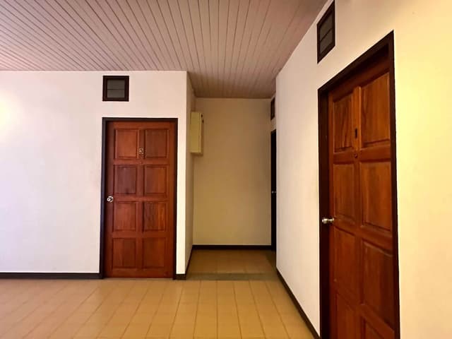 Private Room share bathroom