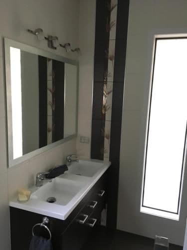 Deluxe Queen Suite