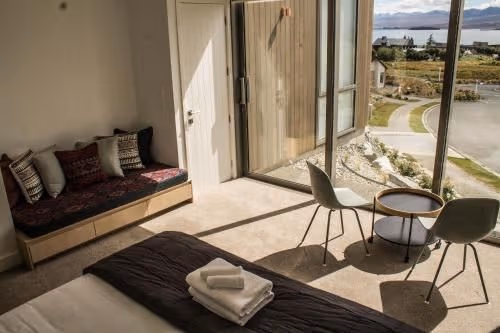 Apartment with Lake View