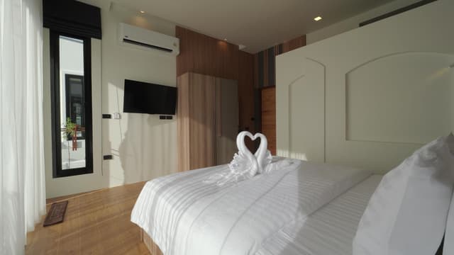 Grand Oasis One-Bedroom Villa