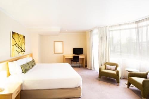 King Room with Spa Bath