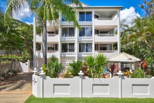Three-Bedroom Apartment - Beach Front