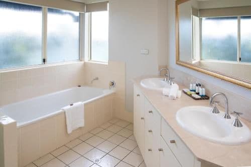 Deluxe Two-Bedroom Apartment