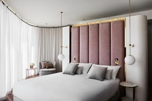Deluxe King Suite